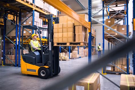 How Much Do Forklift Drivers Make 2022 Salary Guide