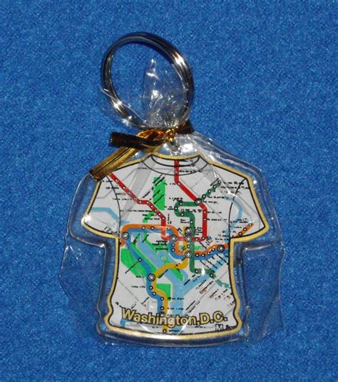 BRAND NEW SPARKLING WASHINGTON DC METRO MAP T-SHIRT KEYCHAIN COLLECTOR