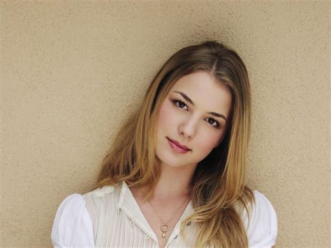 Emily VanCamp Net Worth, Age, Height, Husband, Profile, Movies