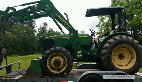 John Deere 5525