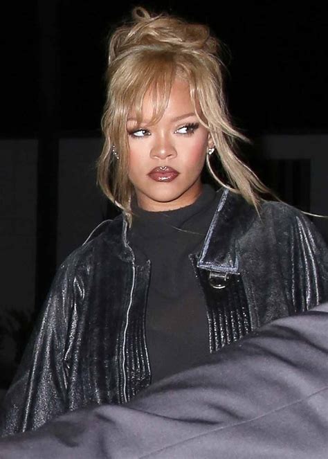 Rihanna Ditched Short Blonde Wig For New Lacefront Sandra Rose