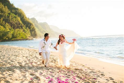 Hawaiian Leis & Haku – Ali'i Kaua'i Weddings