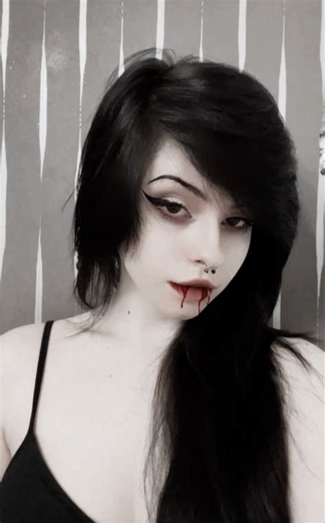 Emo Haircuts for Vampire Girls