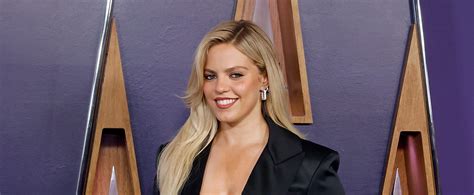 Reneé Rapp says revealing her lesbian identity felt euphoric