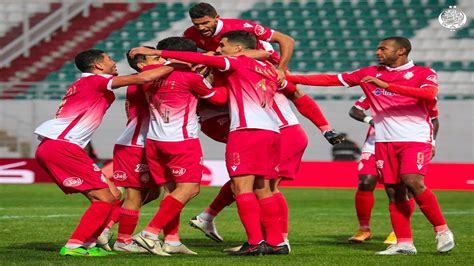 الوداد يفوز بثلاثية على الجيش الملكي وينفرد بصدارة الدوري المغربي