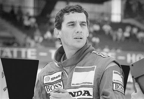 Ídolo Do Automobilismo E Da F 1 Ayrton Senna é Declarado Patrono Do Esporte Brasileiro Farol