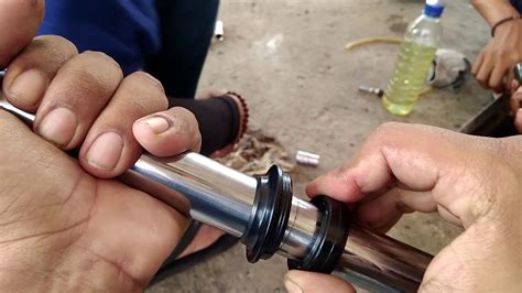 Cara Ganti Seal Shock Motor Dengan Baik Dan Benar Youtube