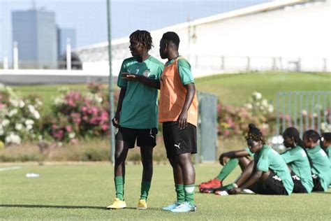 Foot Can F Minine Revivez En Images La Premi Re S Ance D