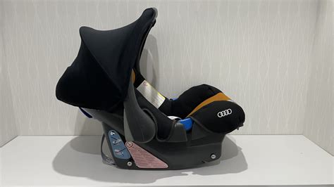 Детское кресло-люлька Audi Britax Roemer Baby-Safe на Audi A6 (C8 ...