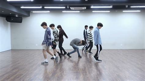 Bts fake love dance practice - YouTube