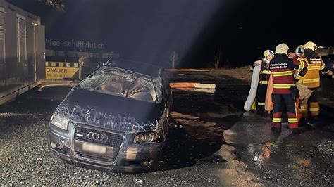 Mann überschlägt Sich Heftig Mit Auto Blick