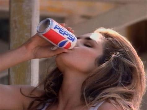 Cindy Crawford Recreates Iconic 1992 Pepsi Commercial Aged 55 Newsweek