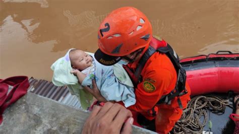 BNPB Catat 1 222 Jiwa Mengungsi Akibat Banjir Di Jakarta