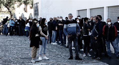 Covid In Campania Oggi Positivi E Morti L Indice Di Contagio