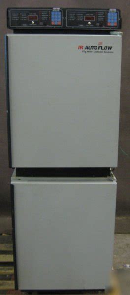 Nuaire Ir Autoflow Water Jacketed CO2 Incubator Nu 2700