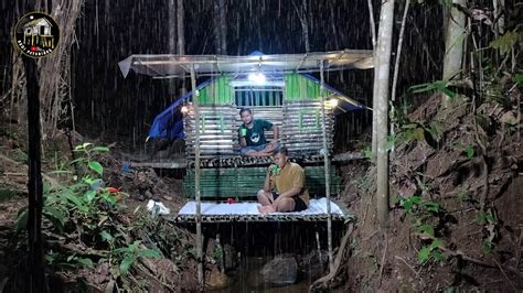 Camping Hujan Deras Menjaring Ikan Dan Bermalam Di Shelter Di Tengah