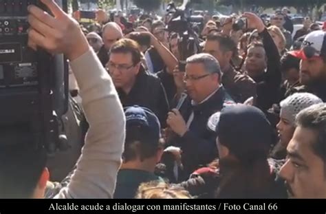 Alcalde Acude A Dialogar Con Manifestantes