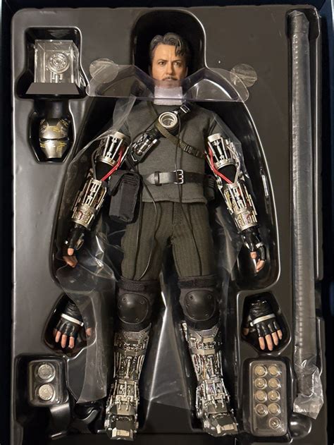 Hot Toys Tony Stark Mech Test Version Mms581b Special Edition Iron Man Hobbies Toys Toys