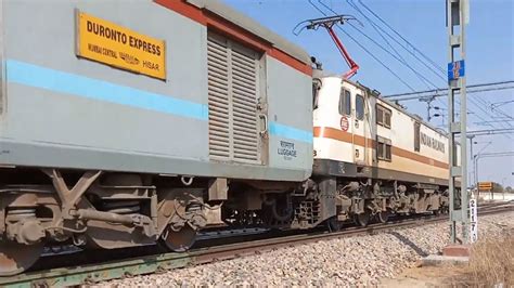 SMALL CURVE ELECTRIC 09018 WAP7 WITH MUMBAI CENTRAL DURONTO EXPRESS