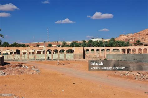 Photo Libre De Droit De La Rivière Asséchée À Ghardaïa Est La Ville Le