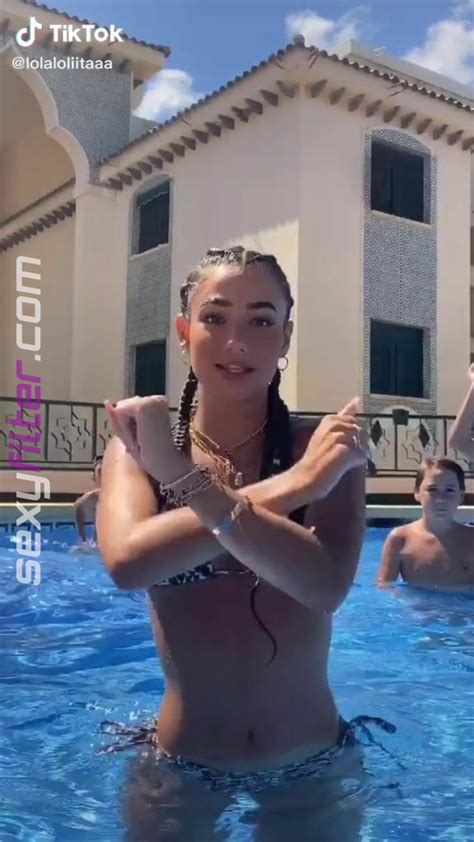 Gorgeous Lola Moreno Marco In Alluring Leopard Bikini At The Swimming