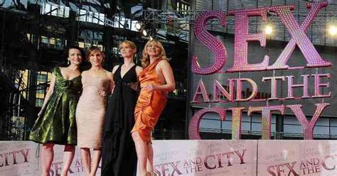 Nos anos de Sex and the City veja momentos icônicos da série Cultura Estado de Minas