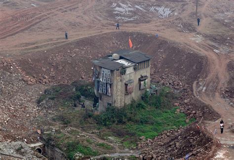 Photos of Chinese nail houses that defy developers - Business Insider