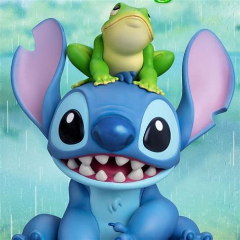 Statue Stitch With Frog Disney 100th Master Craft Statue By Beast