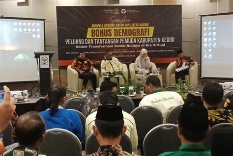 Dialog Lintas Agama Di Fave Hotel Simpang Lima Gumul Peluang Dan