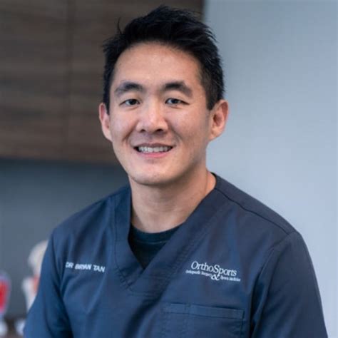 Shoulder Specialist Singapore Dr Bryan Tan