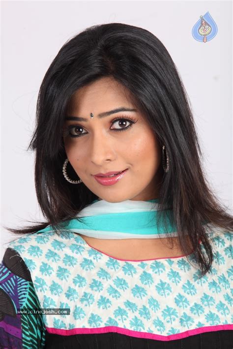 Radhika Pandit Hot Stills Photo 16 Of 109