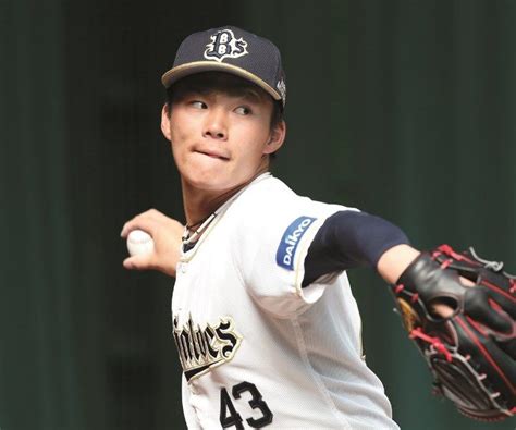 若手が続々と台頭しているオリックスの中でも、将来が楽しみな右腕 山本由伸だ。高卒1年目の昨季、二軍で8試合に登板し、防御率は驚異の0 27。自力で一軍切符をつかみとり。ベースボール･マガジン