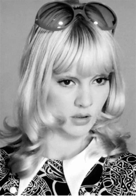 Sylvie Vartan La Jolie poupée Hair inspiration Mid century fashion