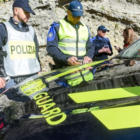 Minacce E Intimidazioni Dalla Polizia Svizzera Per Me Mia Sorella E