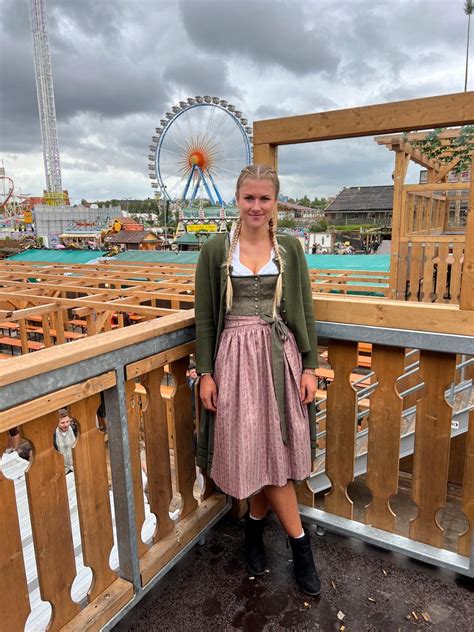 Tz Wiesn Madl Kandidatin Julia Aus M Nchen