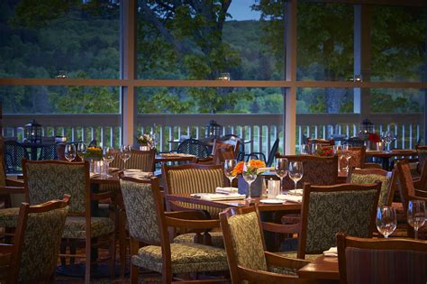 Eclipse Restaurant Offers Fine Dining at Historic Deerhurst Resort