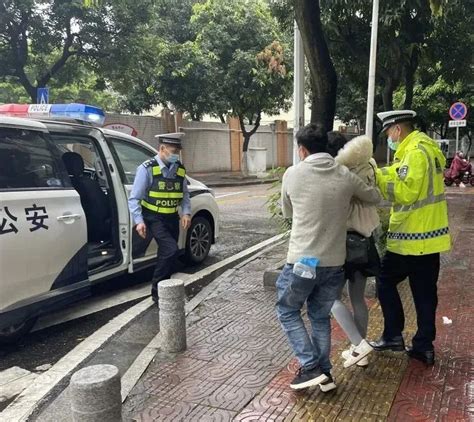 女子突然晕倒在街头，接下来的一幕 清远市人民政府门户网站