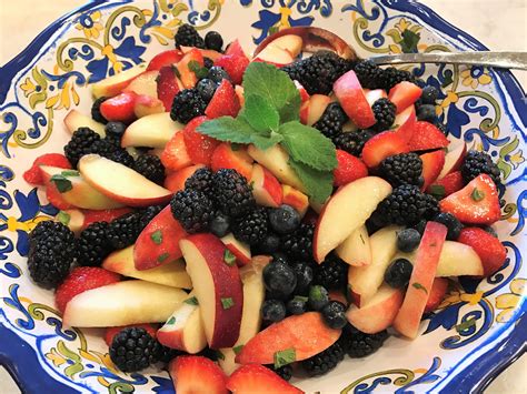 Berry and Peach Fruit Salad with Mint – Elizabeth Grace Gardens