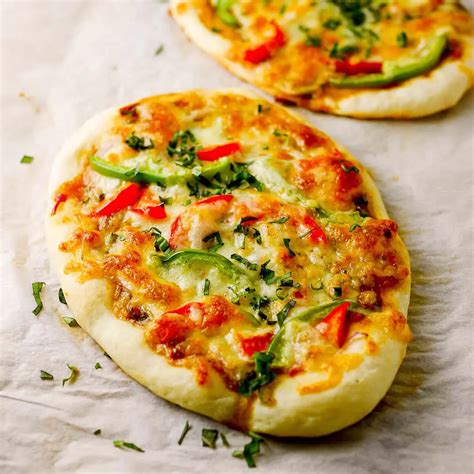 Naan Pizza