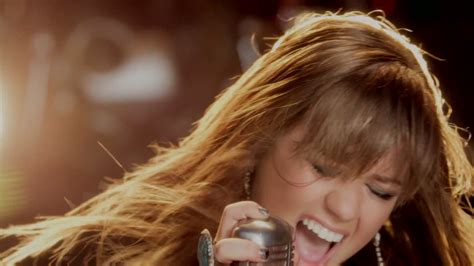 Stronger What Doesn T Kill You Music Video Kelly Clarkson Image