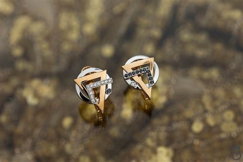 Оригинальные золотые серьги - Ювелирная студия Григория Меликова