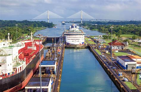 El Canal De Panamá Sigue Atascado Por La Sequía Así Que Hay Barcos