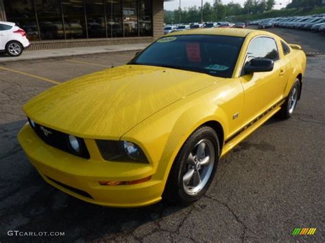 Screaming Yellow Ford Mustang Gt Premium Coupe Exterior Photo