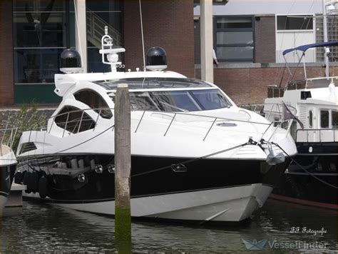 OCEANS FIVE, Pleasure craft - Details and current position - MMSI ...