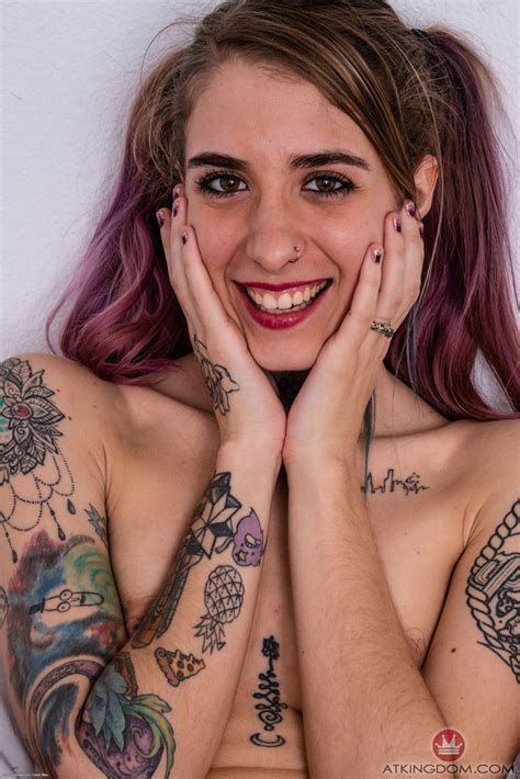 Slim Emo Babe Pearl Sage Reveals Her Amazingly Hairy Crotch And Tiny Titties CoedCherry