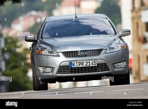 Ford Mondeo Ghia X Tdci Banque De Photographies Et Dimages Haute