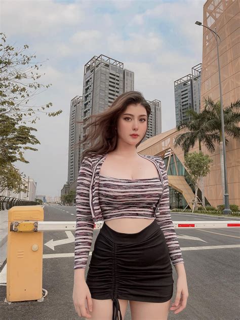 Khoe ảnh bán nude hot girl lai 3 dòng máu khiến netizen đỏ mặt Người đẹp Việt Giải Trí