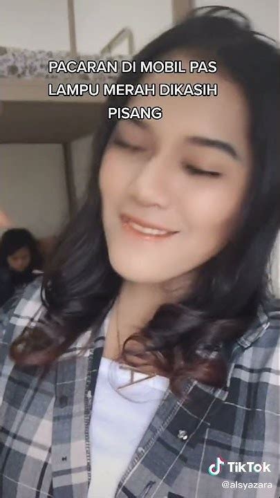 cewek suka nyepong  mobil youtube