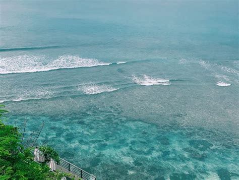 Wisata Pantai Padang Padang Surga Bahari Di Pecatu Bali