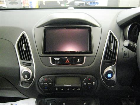 Connects2 CTKHY13 Hyundai Ix35 2010 2013 Complete Double Din Stereo